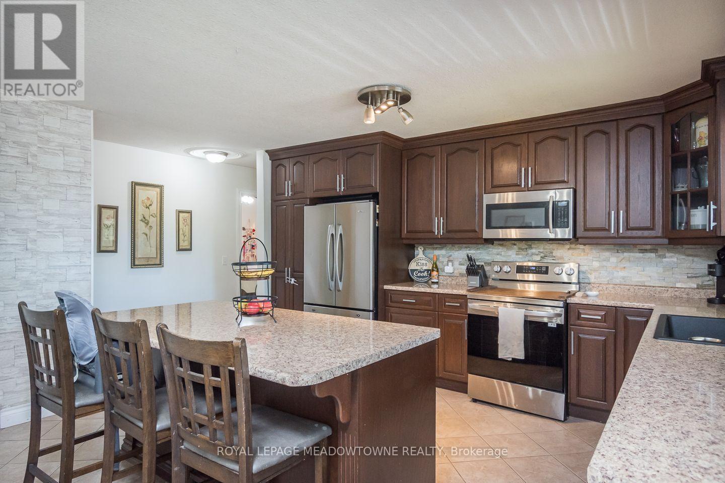 












180 WEST SIDE ROAD

,
Port Colborne,




Ontario
L3K5K7

