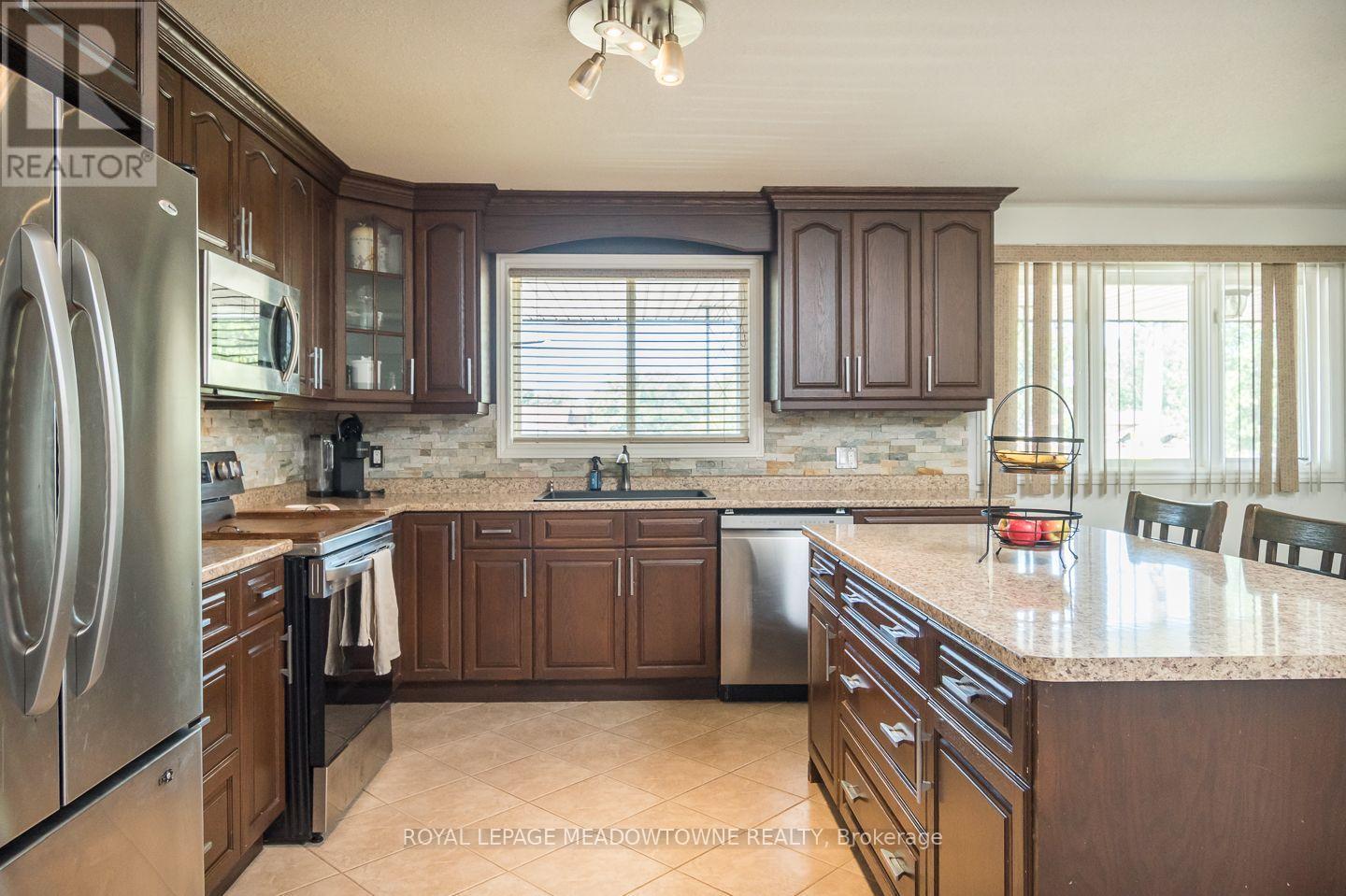 












180 WEST SIDE ROAD

,
Port Colborne,




Ontario
L3K5K7

