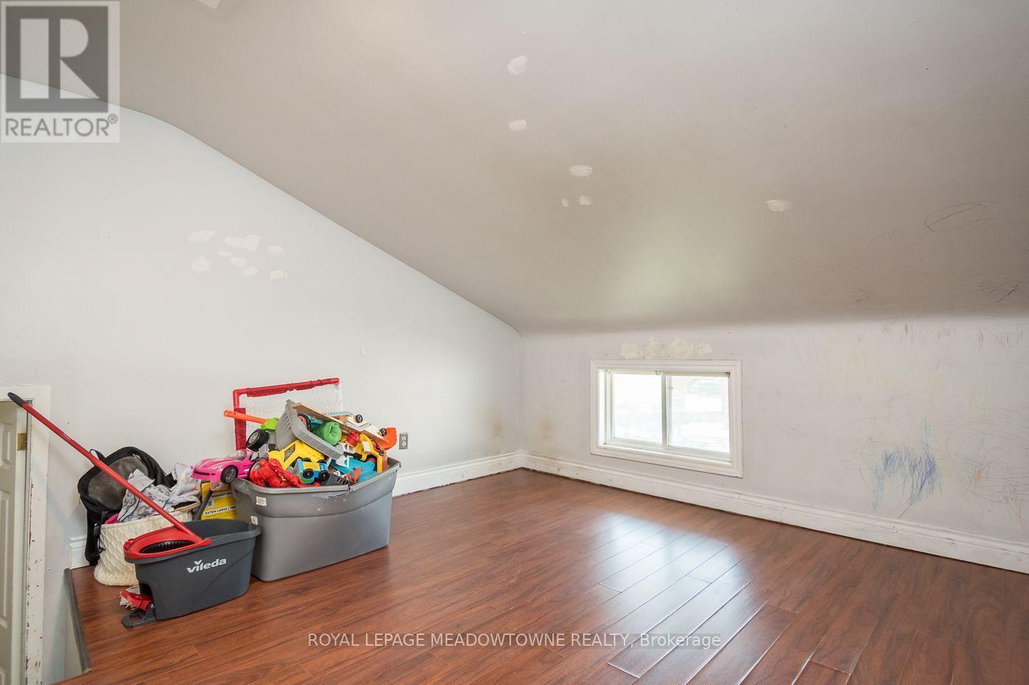 












180 WEST SIDE ROAD

,
Port Colborne,




Ontario
L3K5K7

