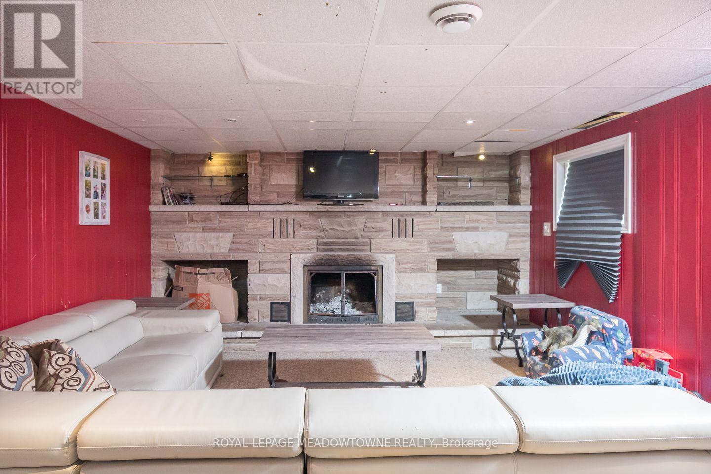 












180 WEST SIDE ROAD

,
Port Colborne,




Ontario
L3K5K7

