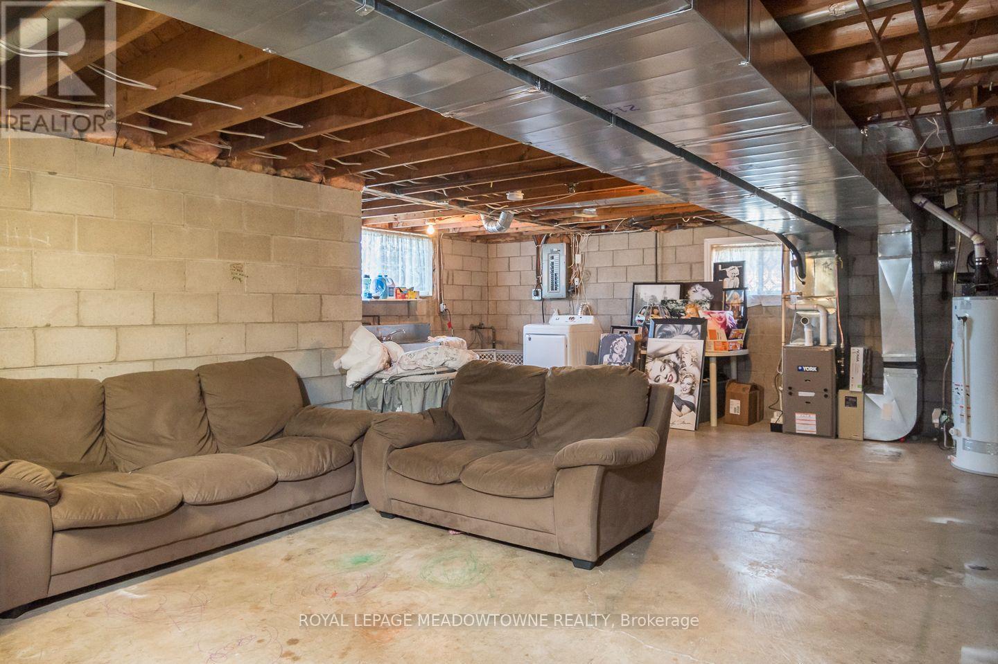 












180 WEST SIDE ROAD

,
Port Colborne,




Ontario
L3K5K7

