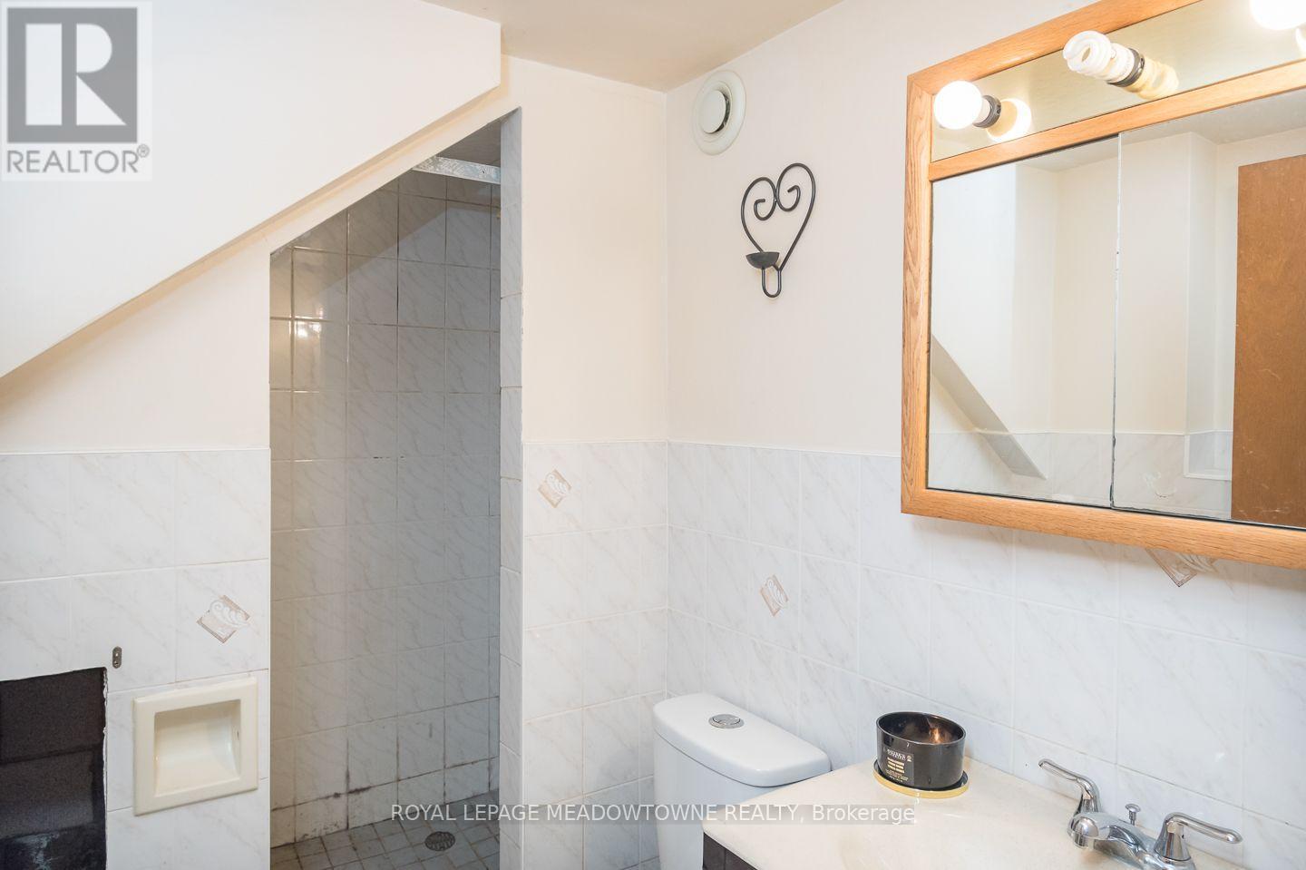 












180 WEST SIDE ROAD

,
Port Colborne,




Ontario
L3K5K7

