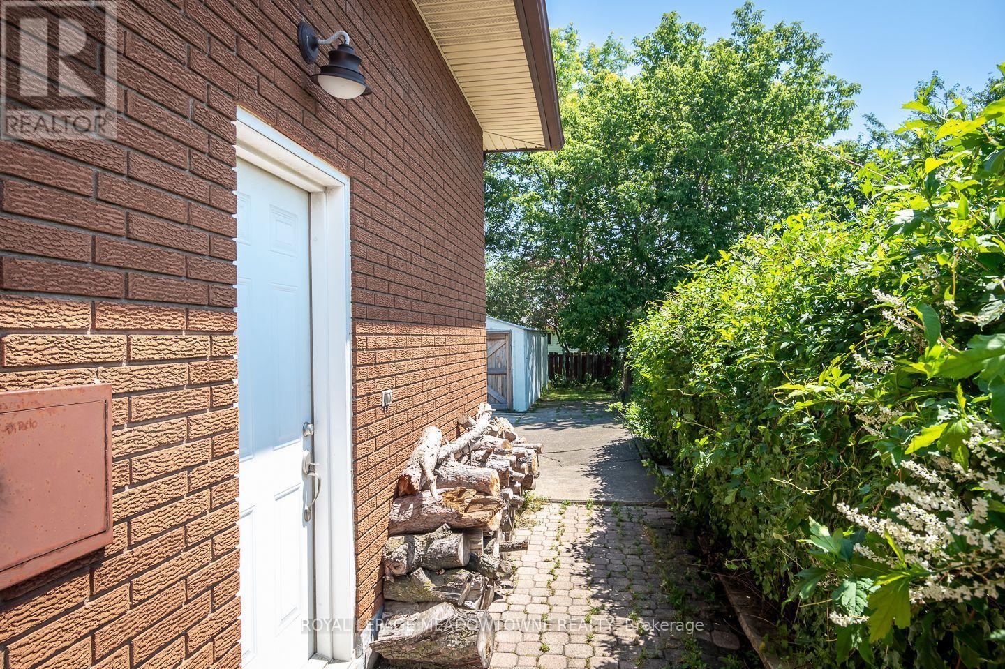 












180 WEST SIDE ROAD

,
Port Colborne,




Ontario
L3K5K7

