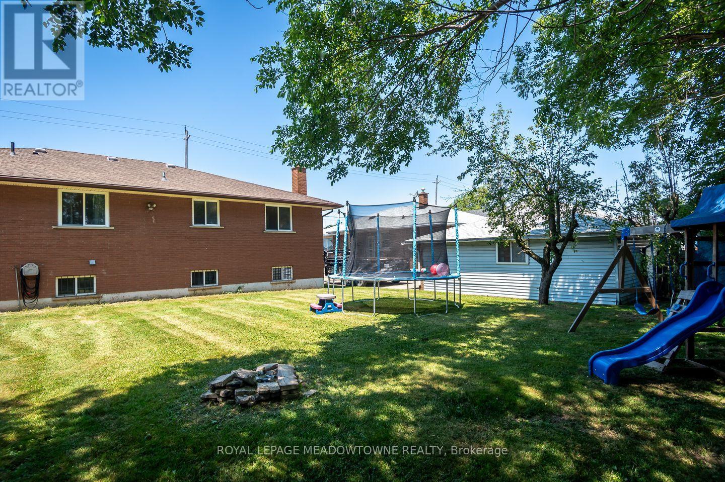 












180 WEST SIDE ROAD

,
Port Colborne,




Ontario
L3K5K7

