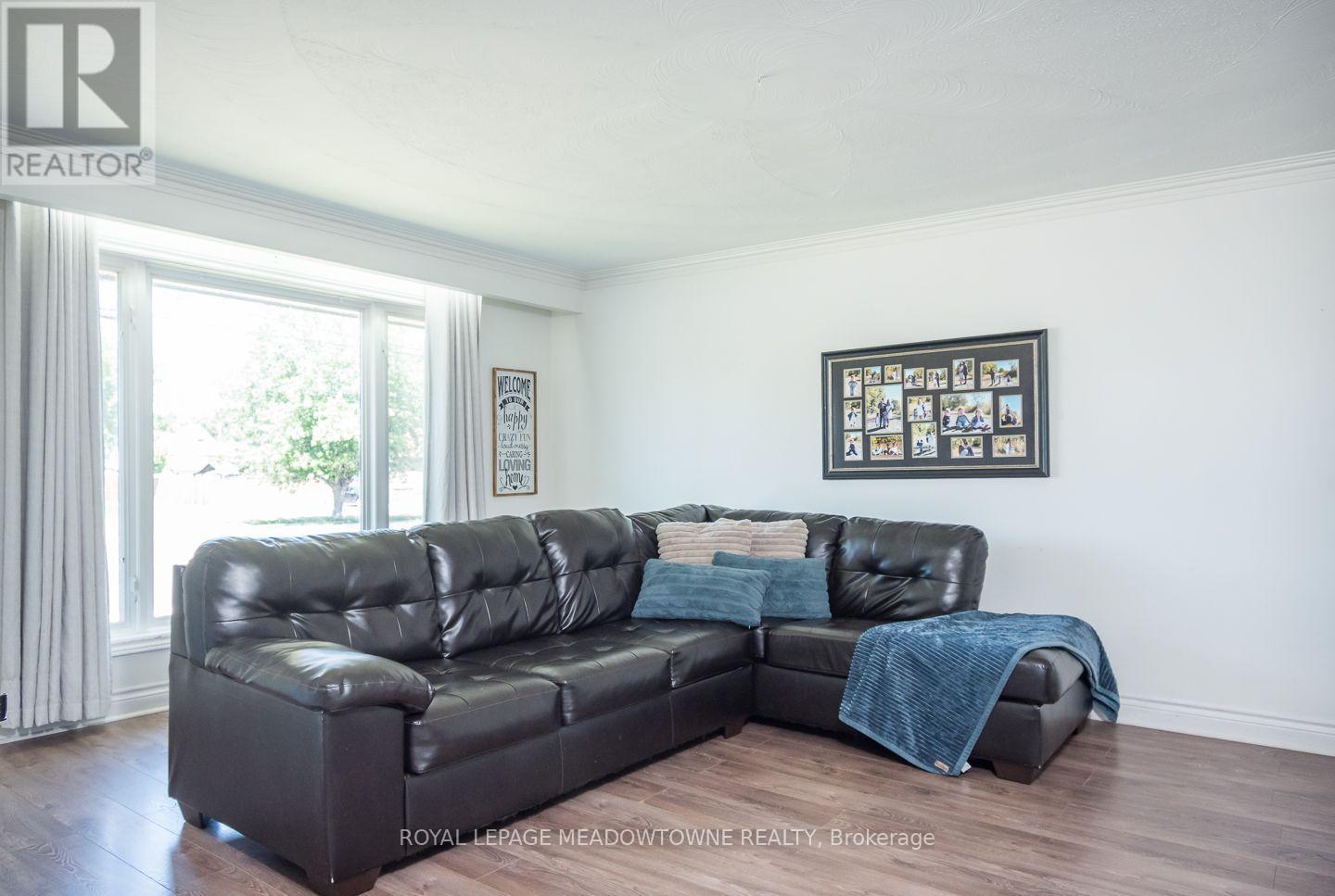 












180 WEST SIDE ROAD

,
Port Colborne,




Ontario
L3K5K7

