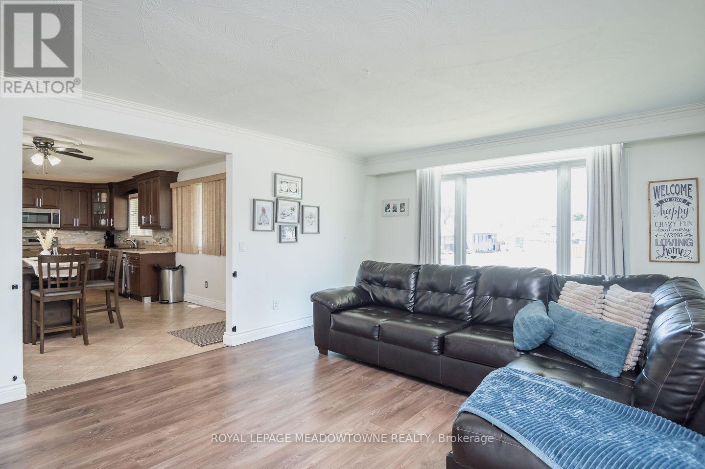 












180 WEST SIDE ROAD

,
Port Colborne,




Ontario
L3K5K7

