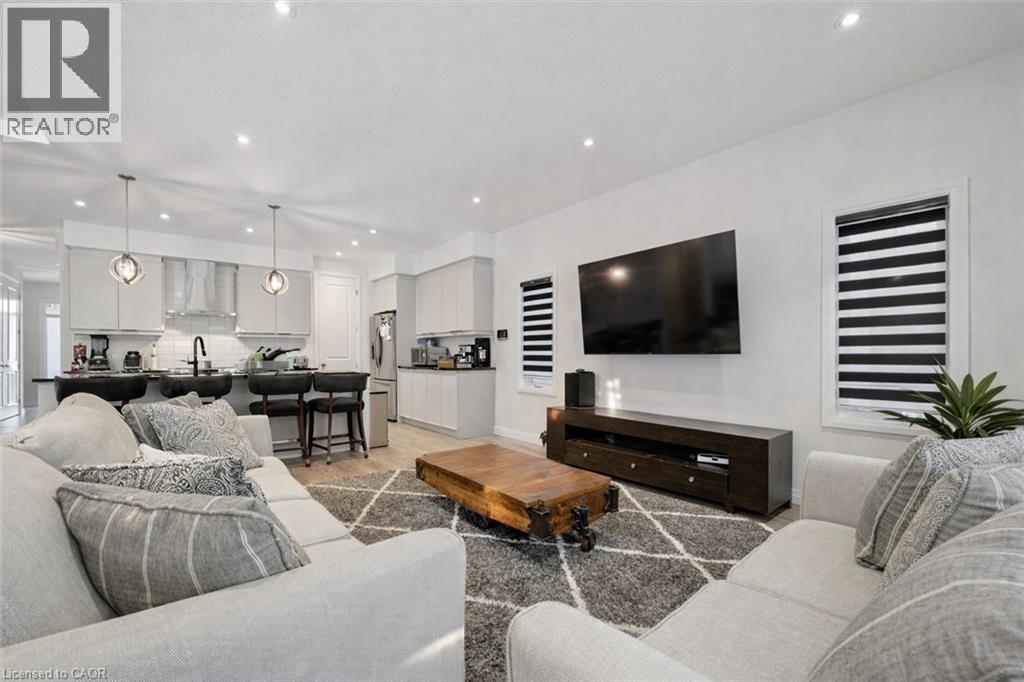 












972 STONECLIFFE Walk Unit# 18

,
Kitchener,




Ontario
N2P0K5

