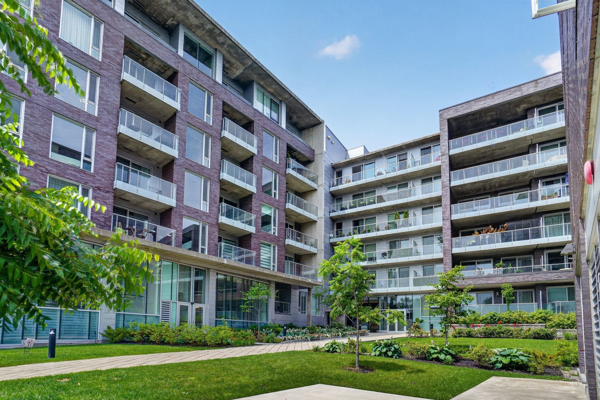 









2175


Rue St-Patrick

, 116,
Montréal (Le Sud-Ouest),




QC
H3K1B4

