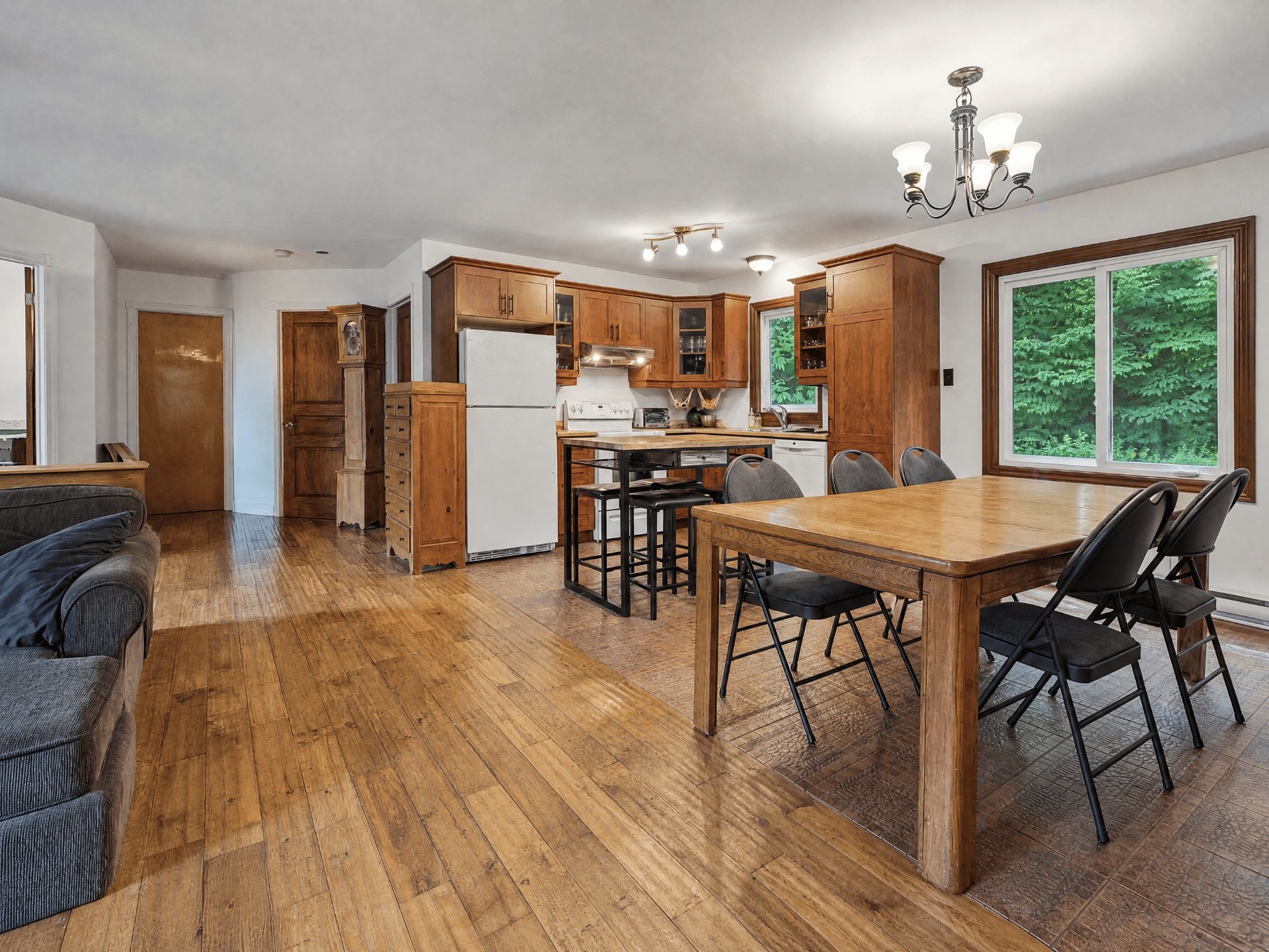 









166


Ch. du Curé-Corbeil E.

,
Val-Morin,




QC
J0T2R0

