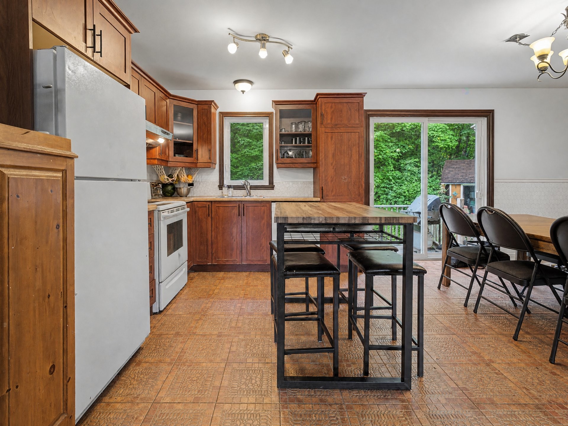 









166


Ch. du Curé-Corbeil E.

,
Val-Morin,




QC
J0T2R0

