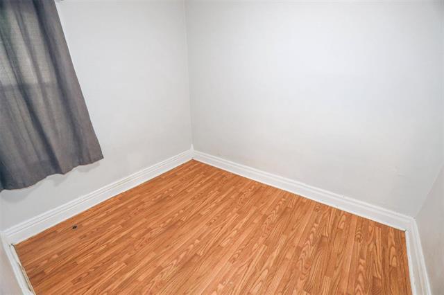 









741


Stella

AVE,
Winnipeg,




MB
R2W 2W1

