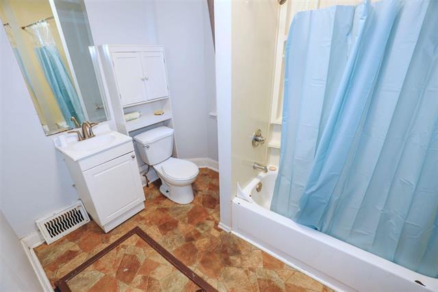 









741


Stella

AVE,
Winnipeg,




MB
R2W 2W1

