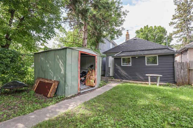









741


Stella

AVE,
Winnipeg,




MB
R2W 2W1

