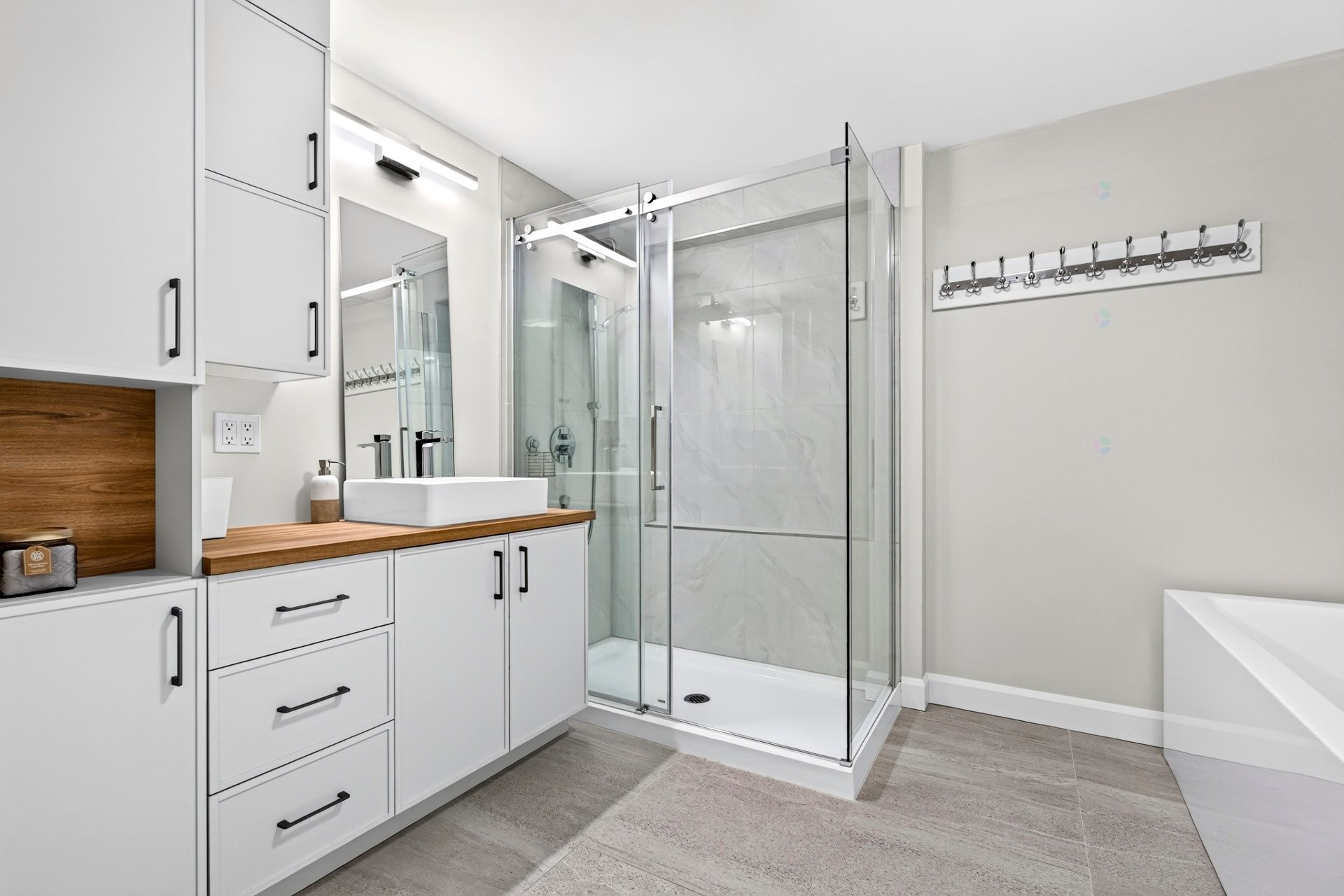 









3373


Rue Antoine-Samson

,
Sherbrooke (Les Nations),




QC
J1L2R3

