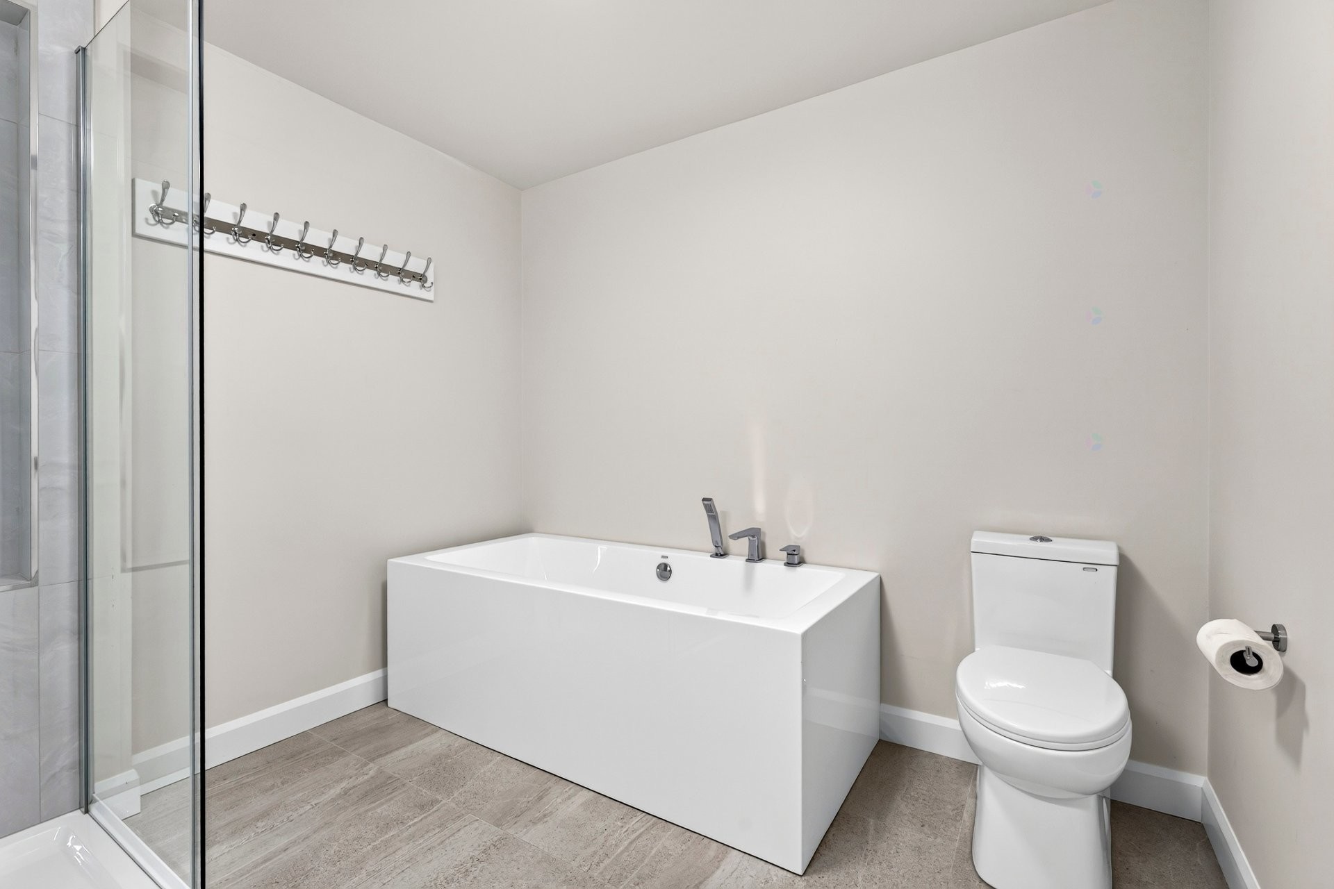 









3373


Rue Antoine-Samson

,
Sherbrooke (Les Nations),




QC
J1L2R3

