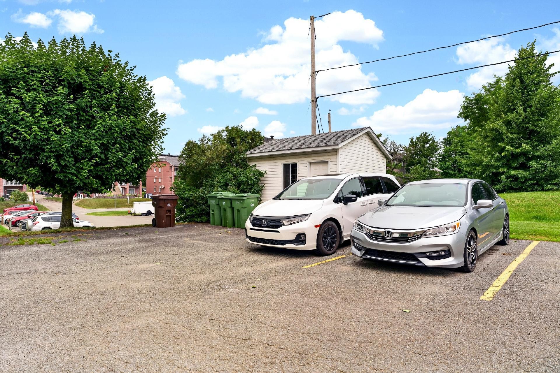 









3373


Rue Antoine-Samson

,
Sherbrooke (Les Nations),




QC
J1L2R3


