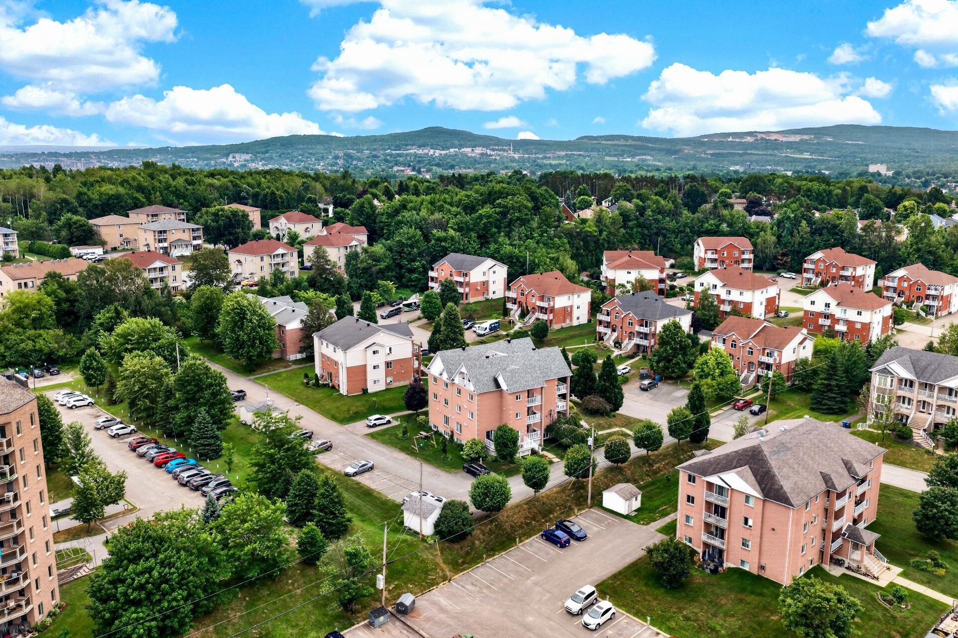 









3373


Rue Antoine-Samson

,
Sherbrooke (Les Nations),




QC
J1L2R3

