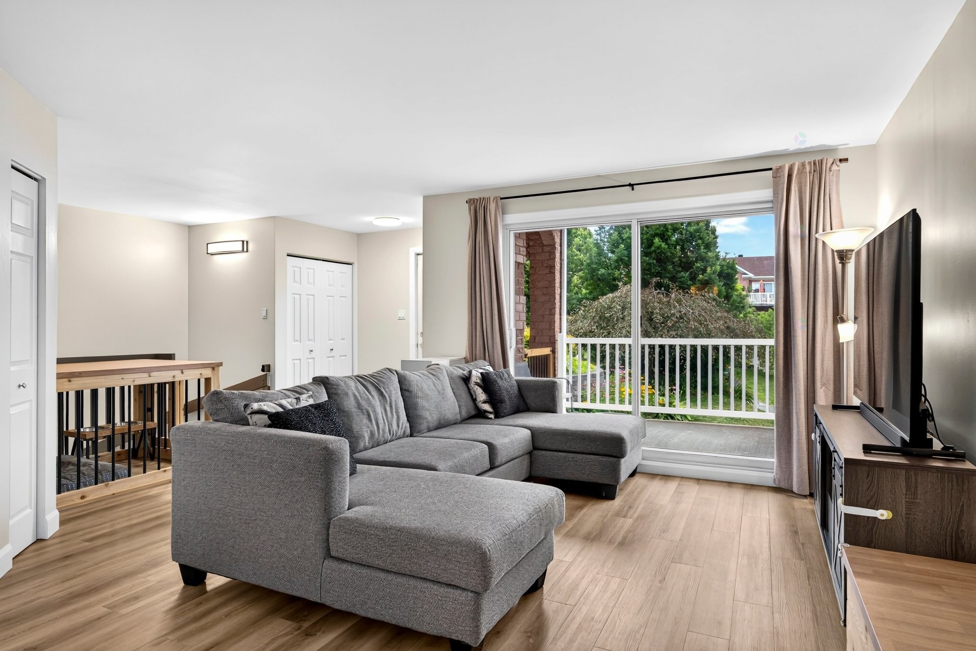 









3373


Rue Antoine-Samson

,
Sherbrooke (Les Nations),




QC
J1L2R3

