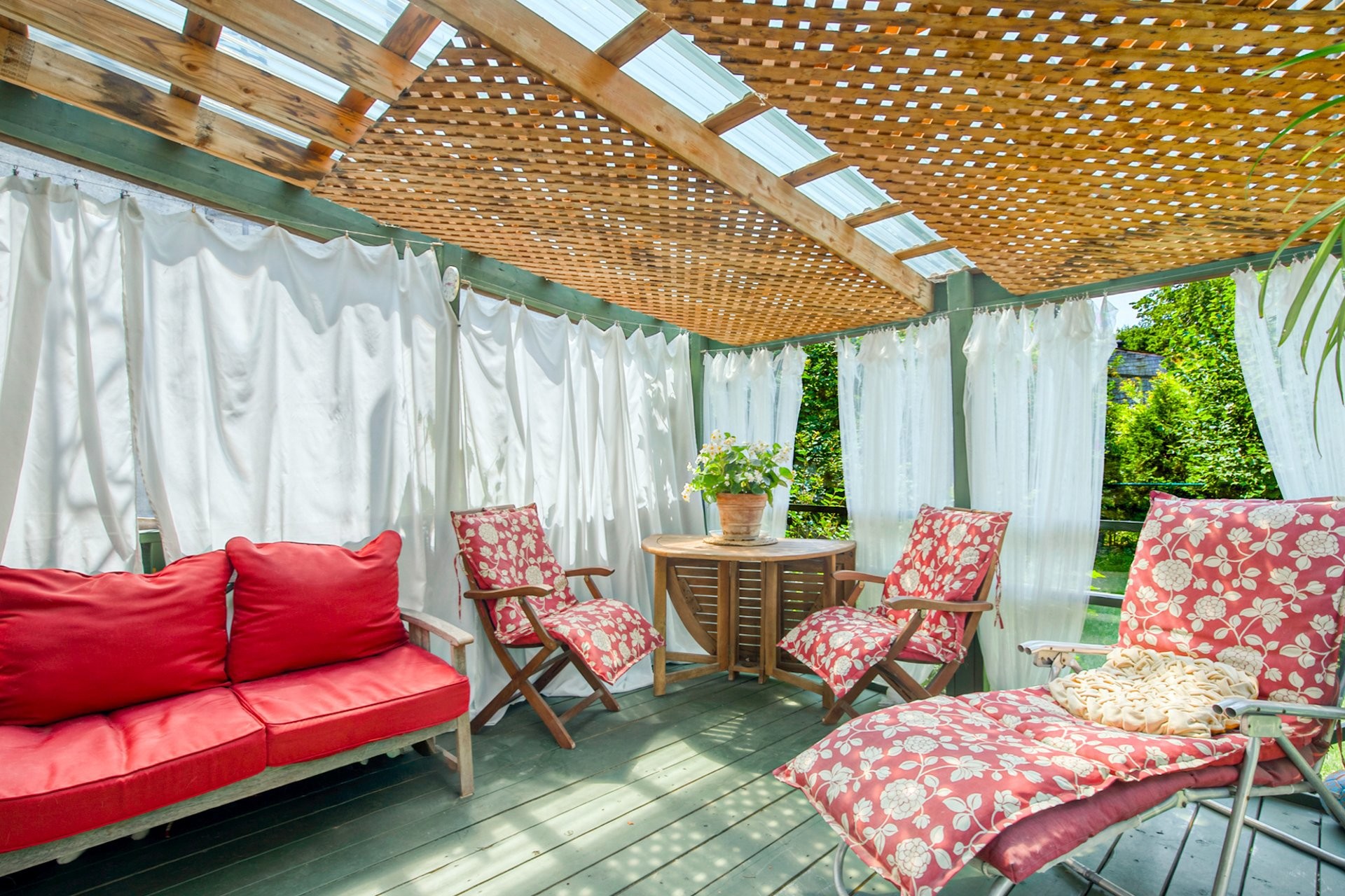 









385


Rue St-Pierre

,
Saint-Constant,




QC
J5A0M7

