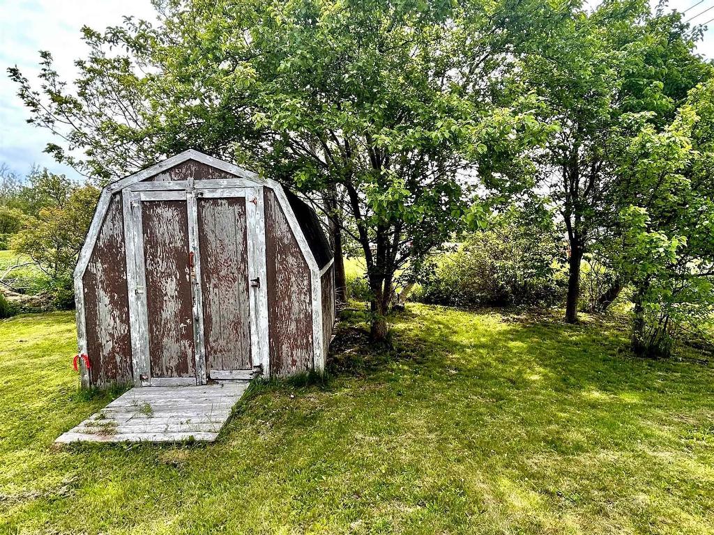 












16 Forest Street

,
Inverness,




NS
B0E 1N0


