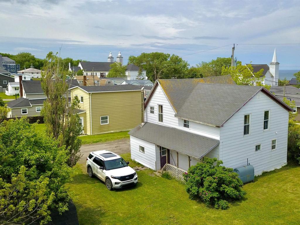 












16 Forest Street

,
Inverness,




NS
B0E 1N0

