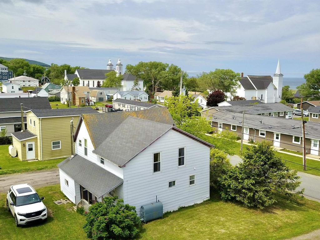 












16 Forest Street

,
Inverness,




NS
B0E 1N0

