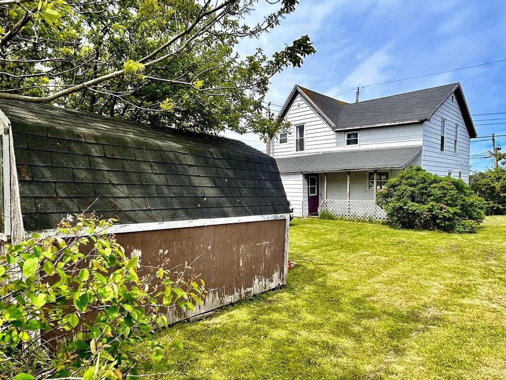 












16 Forest Street

,
Inverness,




NS
B0E 1N0

