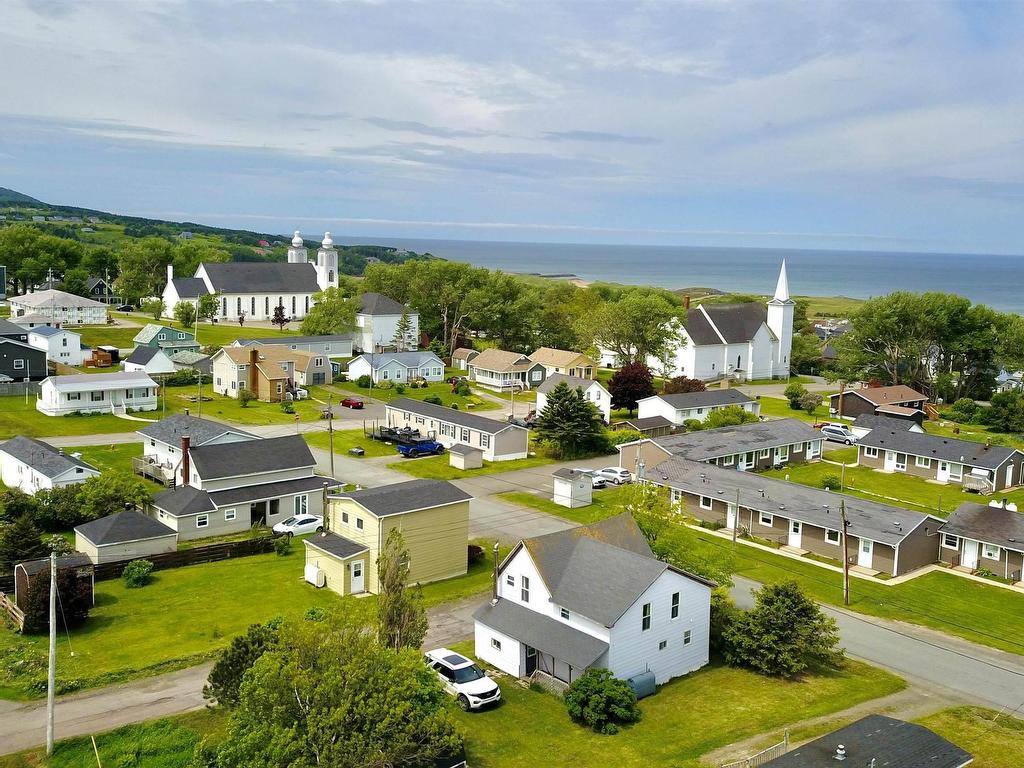 












16 Forest Street

,
Inverness,




NS
B0E 1N0

