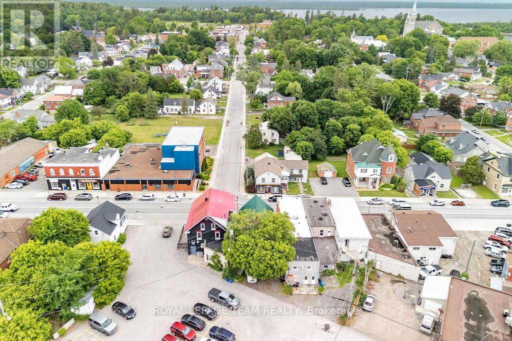 












56 MADAWASKA STREET

,
Arnprior,




Ontario
K7S1R9

