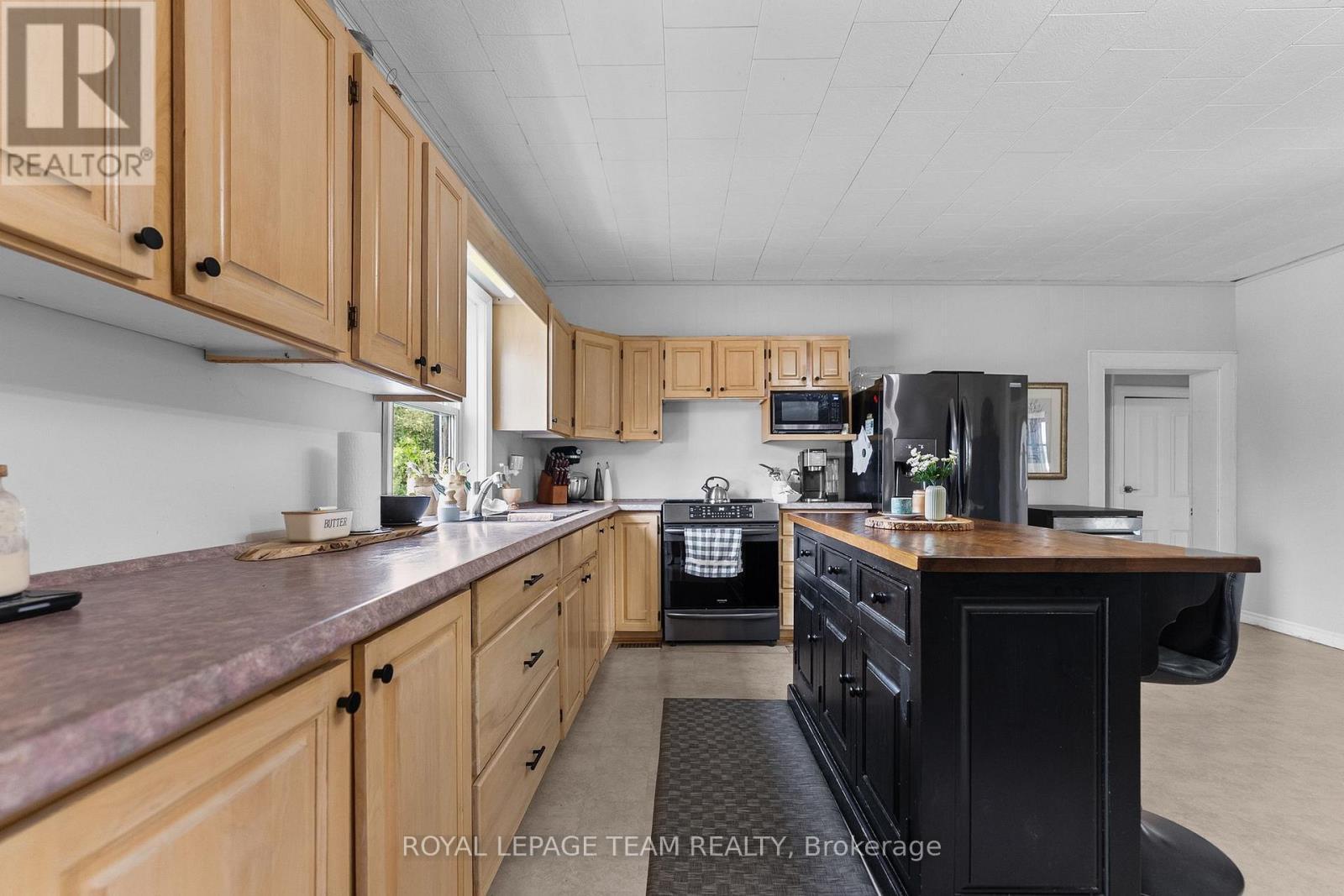 












A - 620 YANTHA ROAD

,
Horton,




Ontario
K7V3Z4

