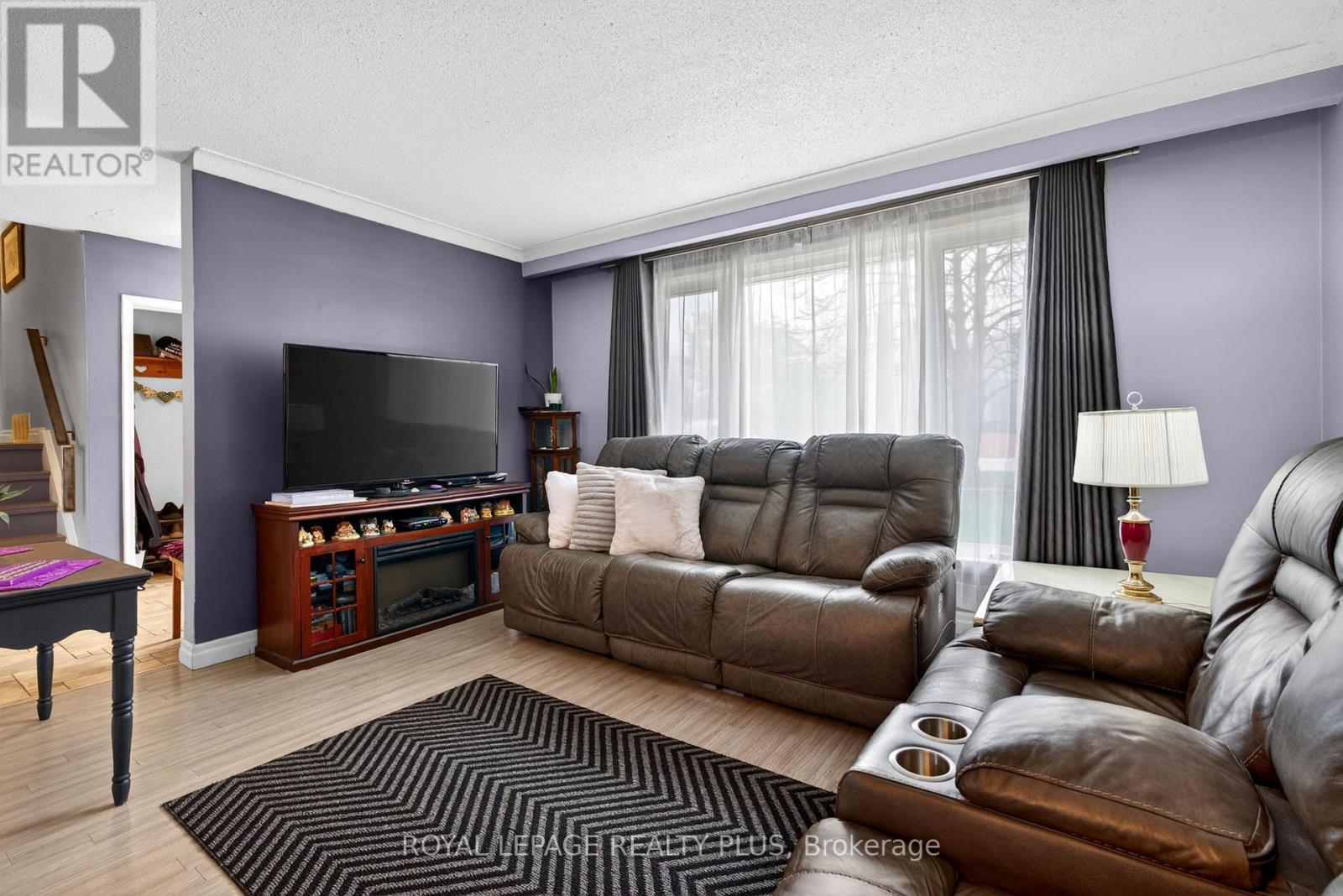 












1332 STANBURY ROAD

,
Oakville,




Ontario
L6L2J4

