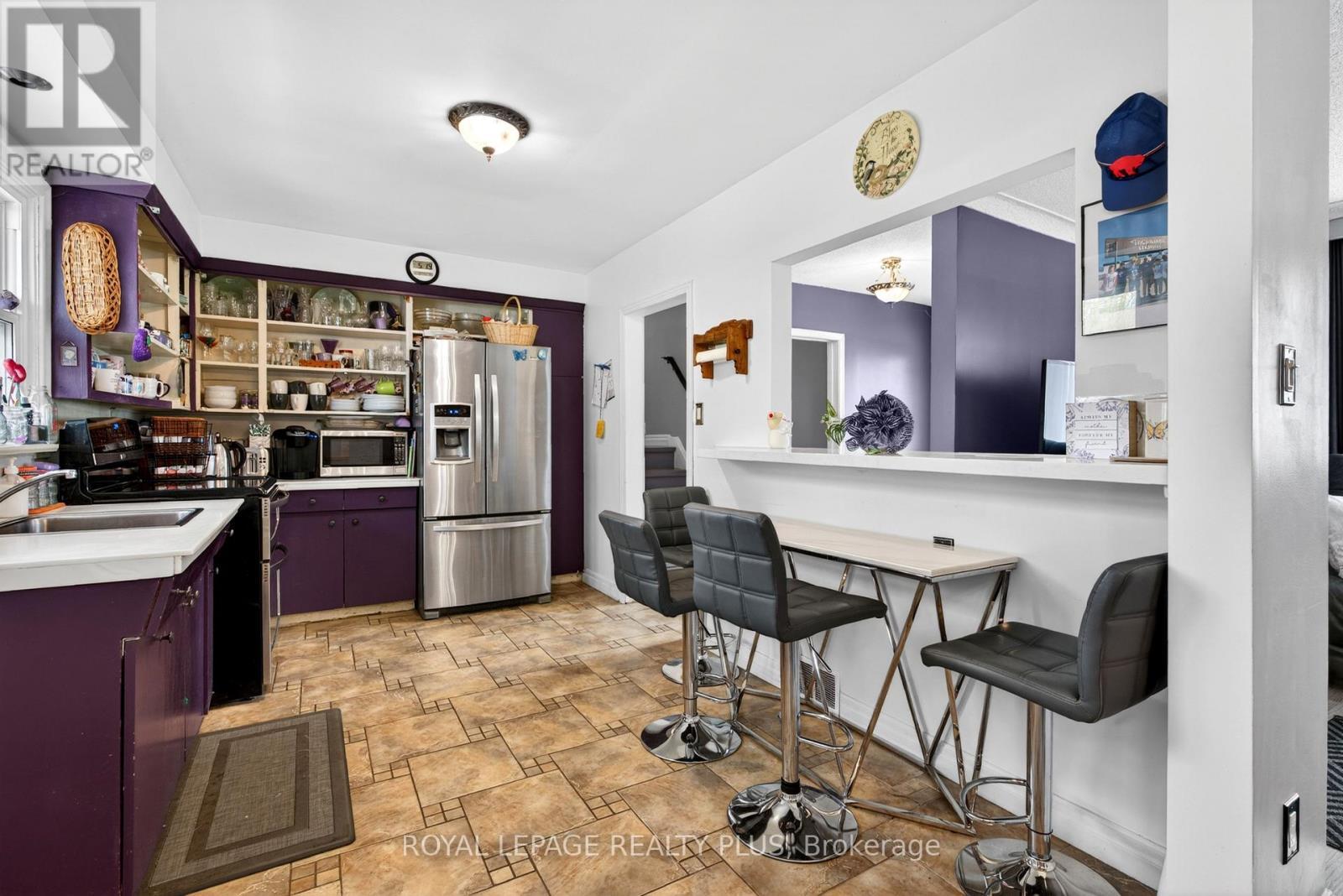 












1332 STANBURY ROAD

,
Oakville,




Ontario
L6L2J4

