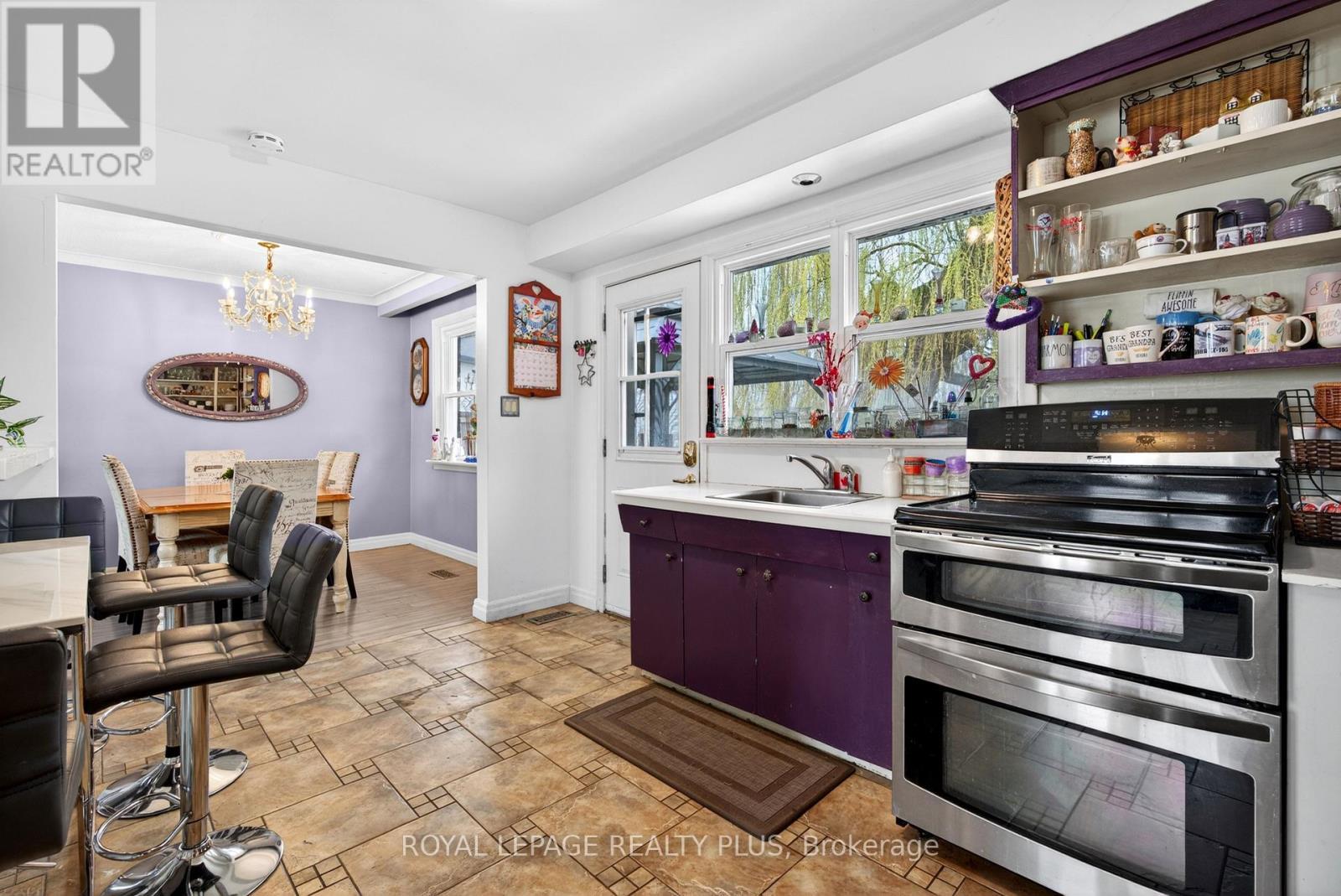 












1332 STANBURY ROAD

,
Oakville,




Ontario
L6L2J4

