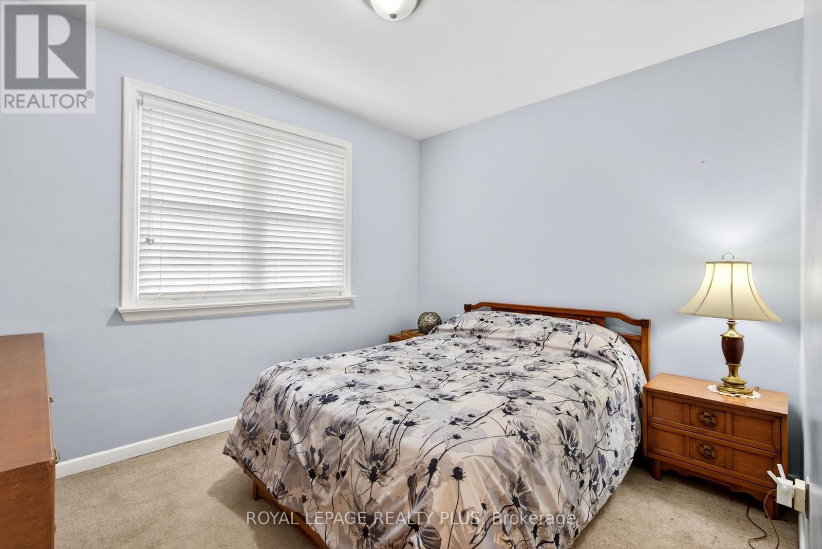 












1332 STANBURY ROAD

,
Oakville,




Ontario
L6L2J4

