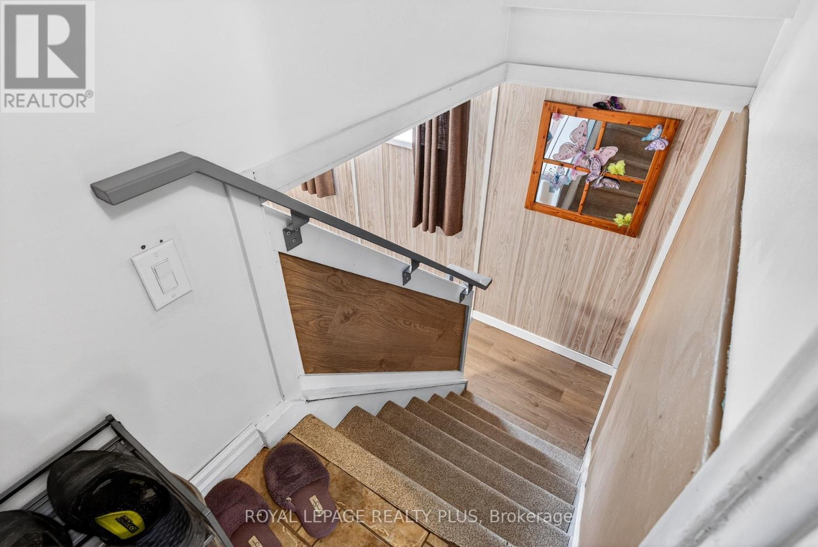 












1332 STANBURY ROAD

,
Oakville,




Ontario
L6L2J4

