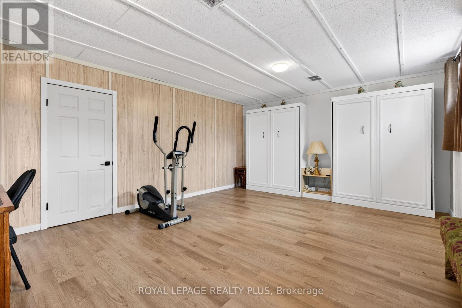 












1332 STANBURY ROAD

,
Oakville,




Ontario
L6L2J4

