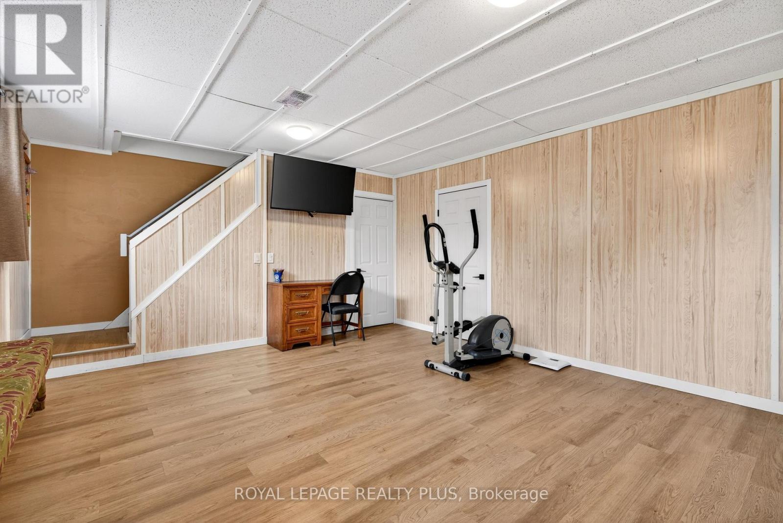 












1332 STANBURY ROAD

,
Oakville,




Ontario
L6L2J4

