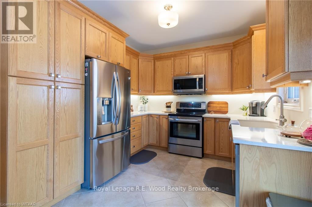 












6 ESSELTINE DRIVE

,
Tillsonburg,




Ontario
N4G0C3

