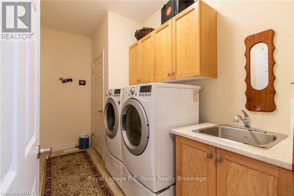 












6 ESSELTINE DRIVE

,
Tillsonburg,




Ontario
N4G0C3

