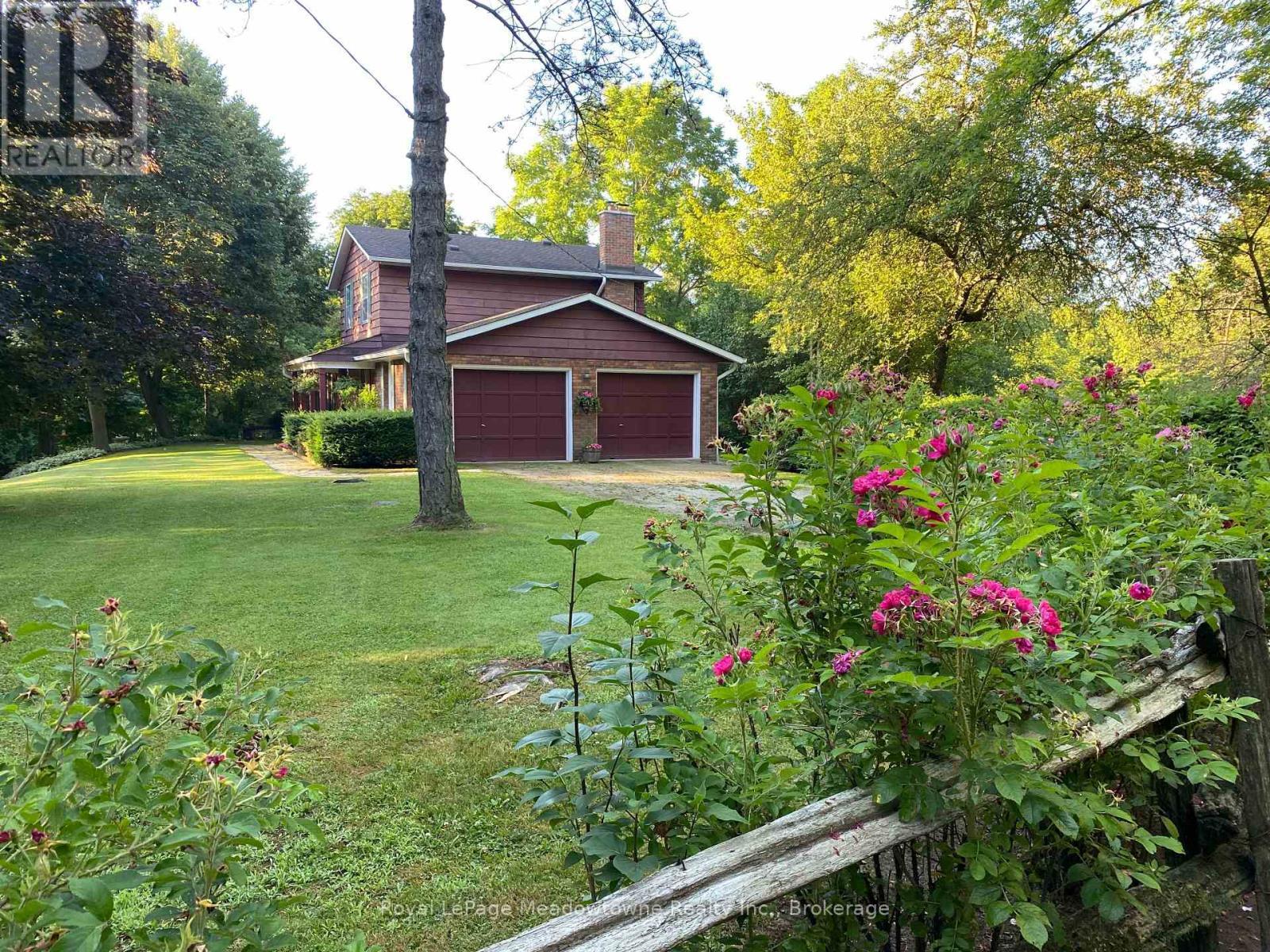 












12170 SIXTH LINE NASSAGAWEYA

,
Milton (NA Rural Nassagaweya),




Ontario
L7J2L7

