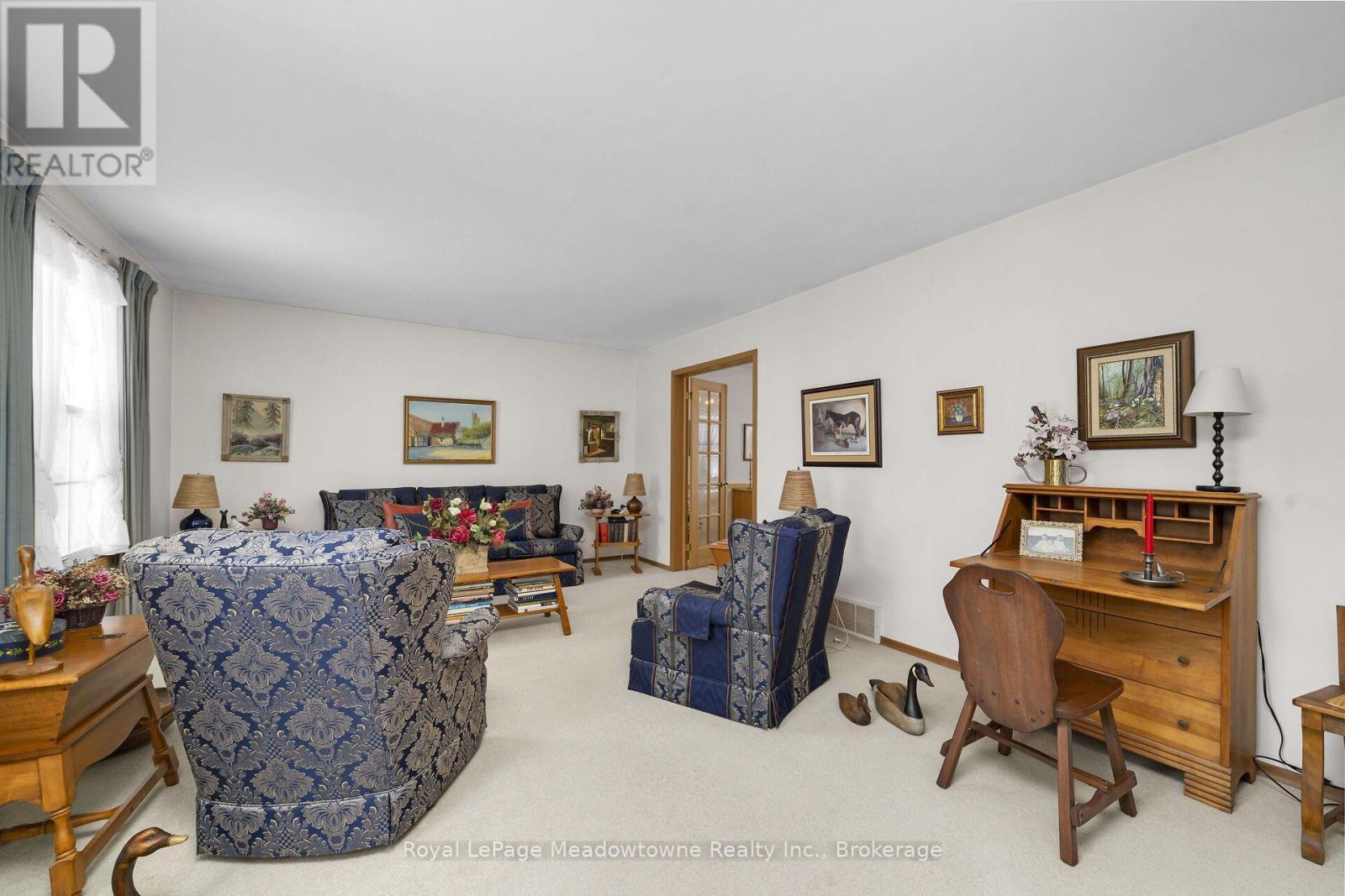 












12170 SIXTH LINE NASSAGAWEYA

,
Milton (NA Rural Nassagaweya),




Ontario
L7J2L7

