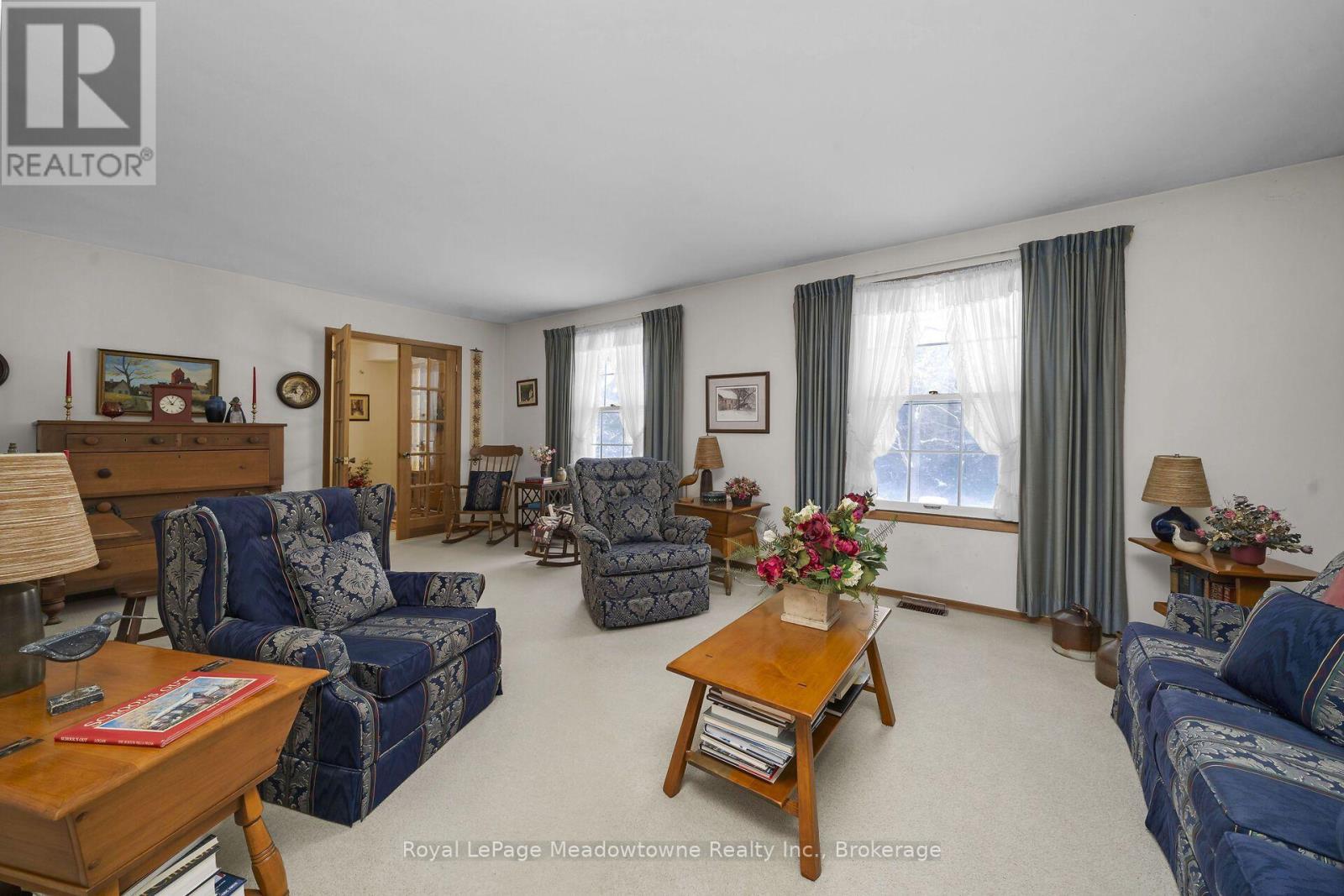 












12170 SIXTH LINE NASSAGAWEYA

,
Milton (NA Rural Nassagaweya),




Ontario
L7J2L7


