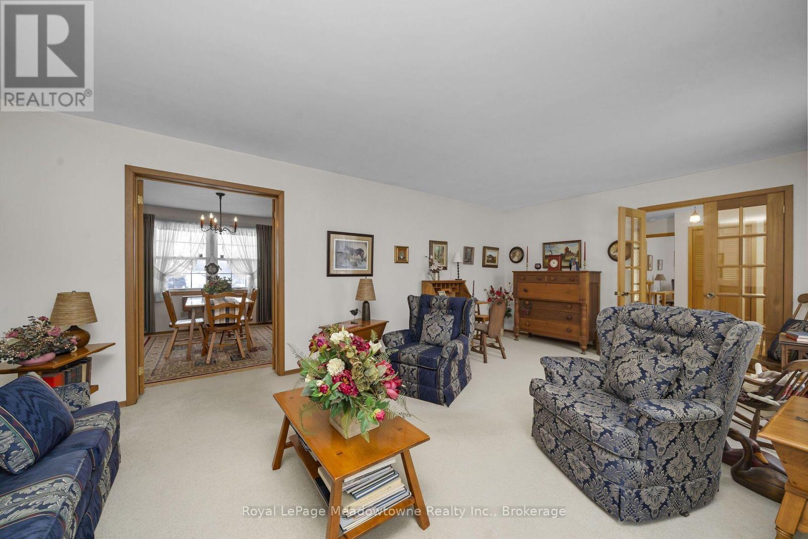 












12170 SIXTH LINE NASSAGAWEYA

,
Milton (NA Rural Nassagaweya),




Ontario
L7J2L7

