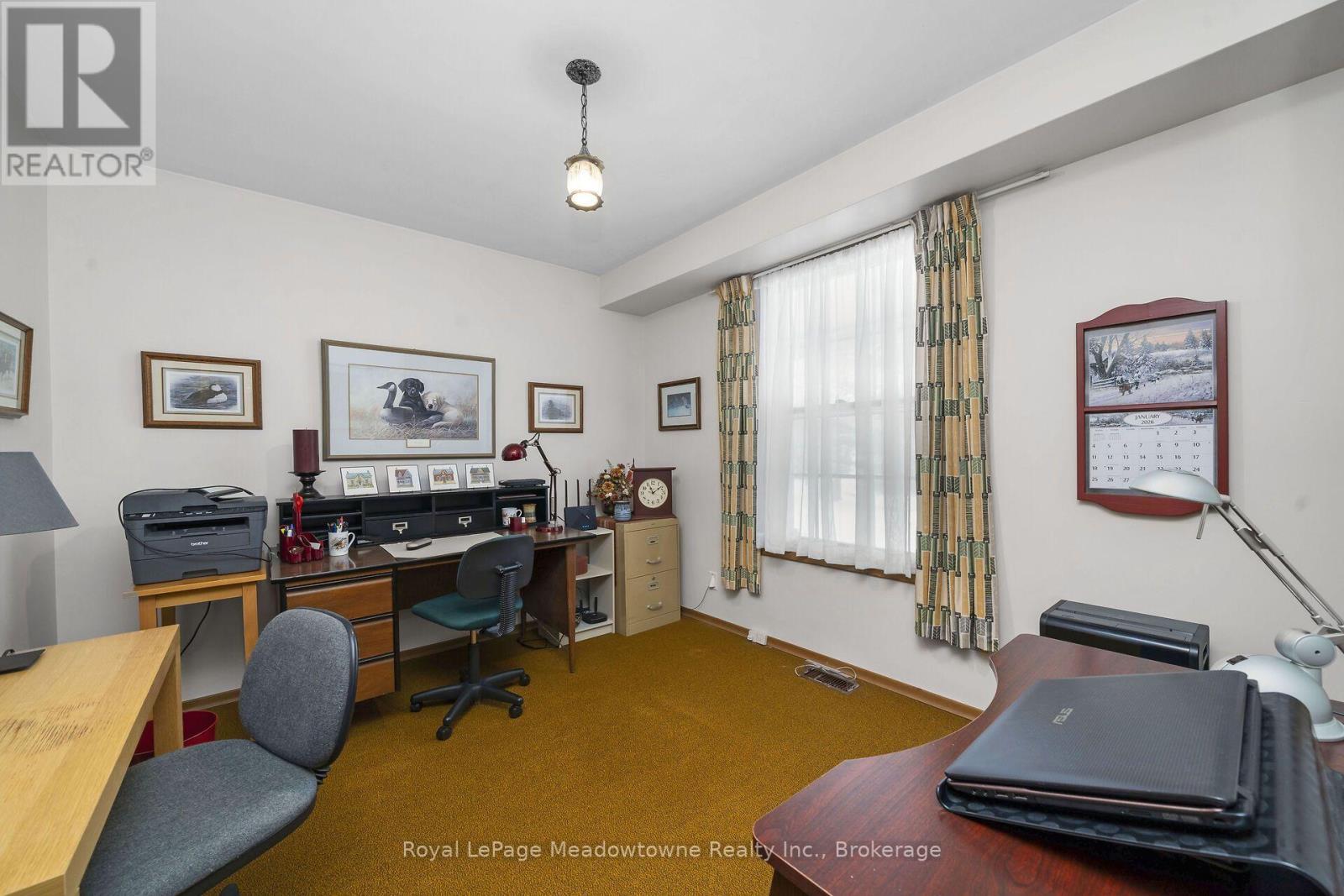 












12170 SIXTH LINE NASSAGAWEYA

,
Milton (NA Rural Nassagaweya),




Ontario
L7J2L7


