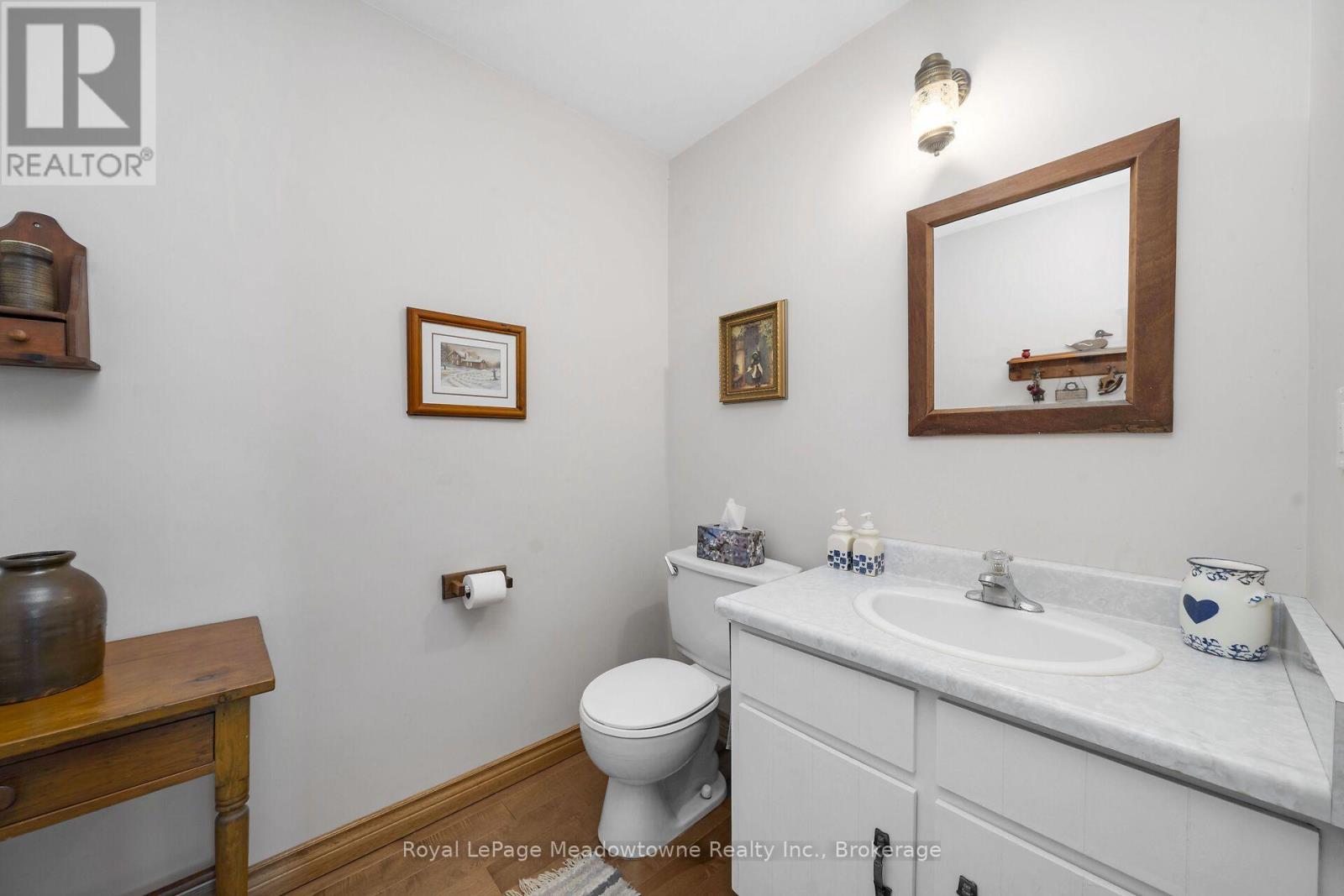 












12170 SIXTH LINE NASSAGAWEYA

,
Milton (NA Rural Nassagaweya),




Ontario
L7J2L7

