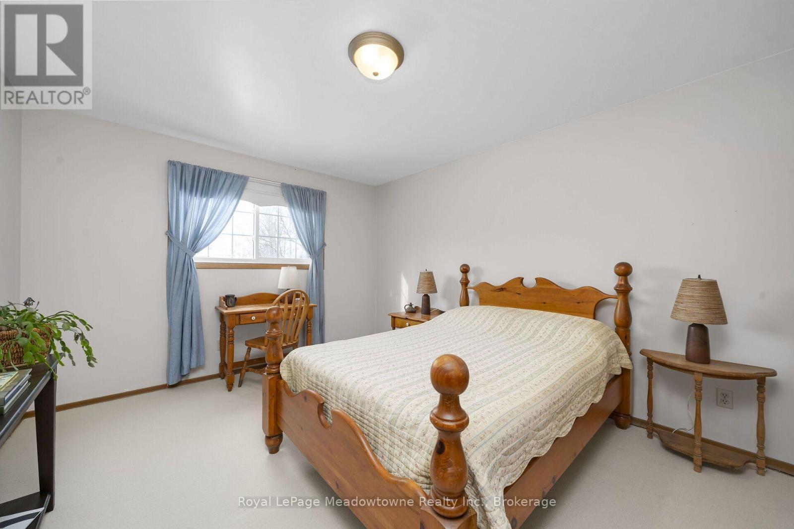 












12170 SIXTH LINE NASSAGAWEYA

,
Milton (NA Rural Nassagaweya),




Ontario
L7J2L7

