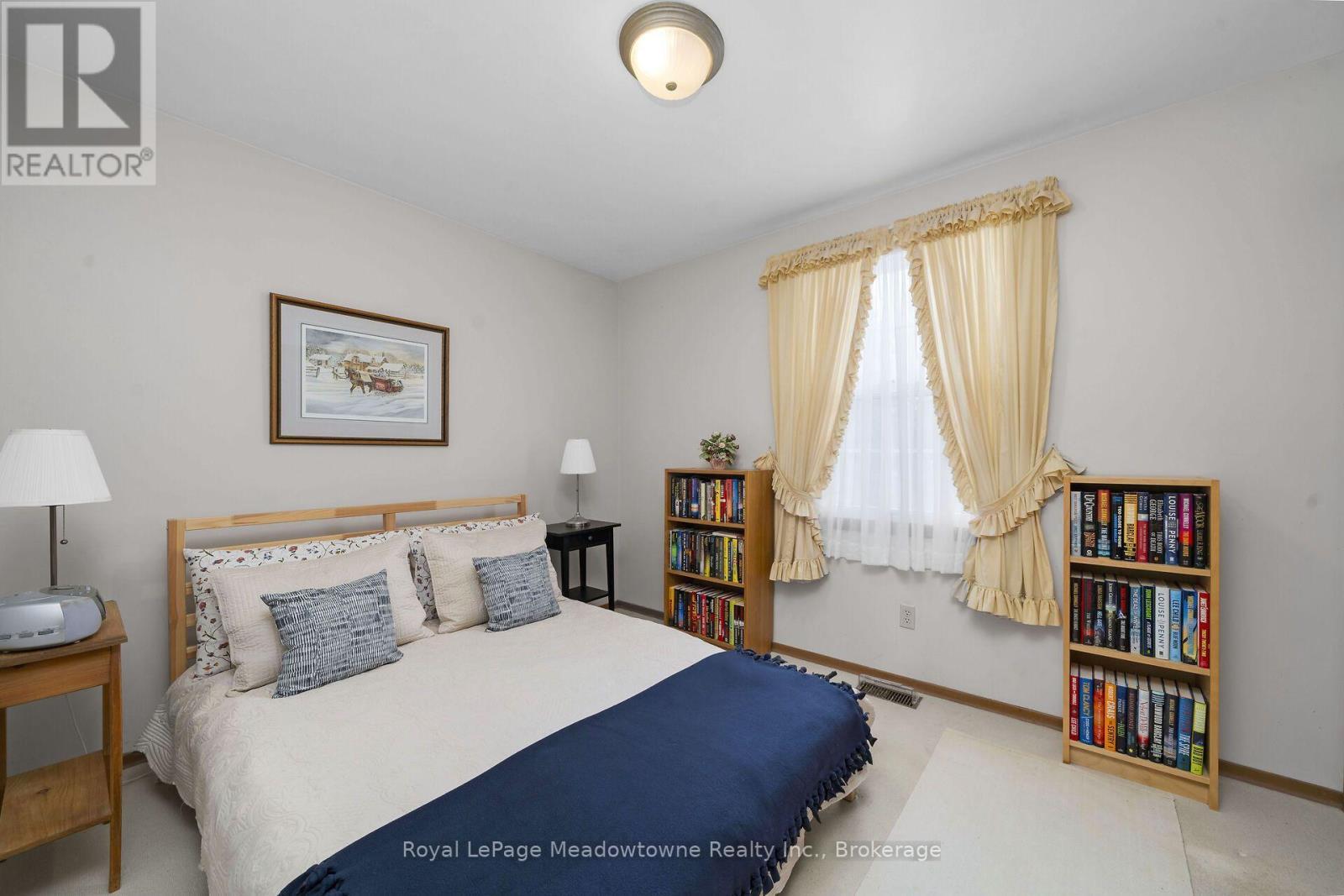 












12170 SIXTH LINE NASSAGAWEYA

,
Milton (NA Rural Nassagaweya),




Ontario
L7J2L7

