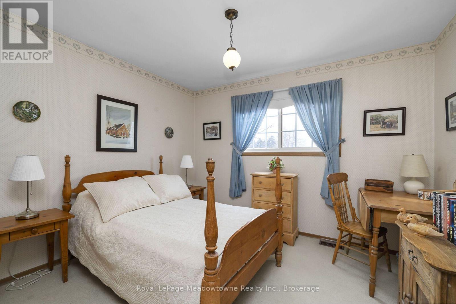 












12170 SIXTH LINE NASSAGAWEYA

,
Milton (NA Rural Nassagaweya),




Ontario
L7J2L7

