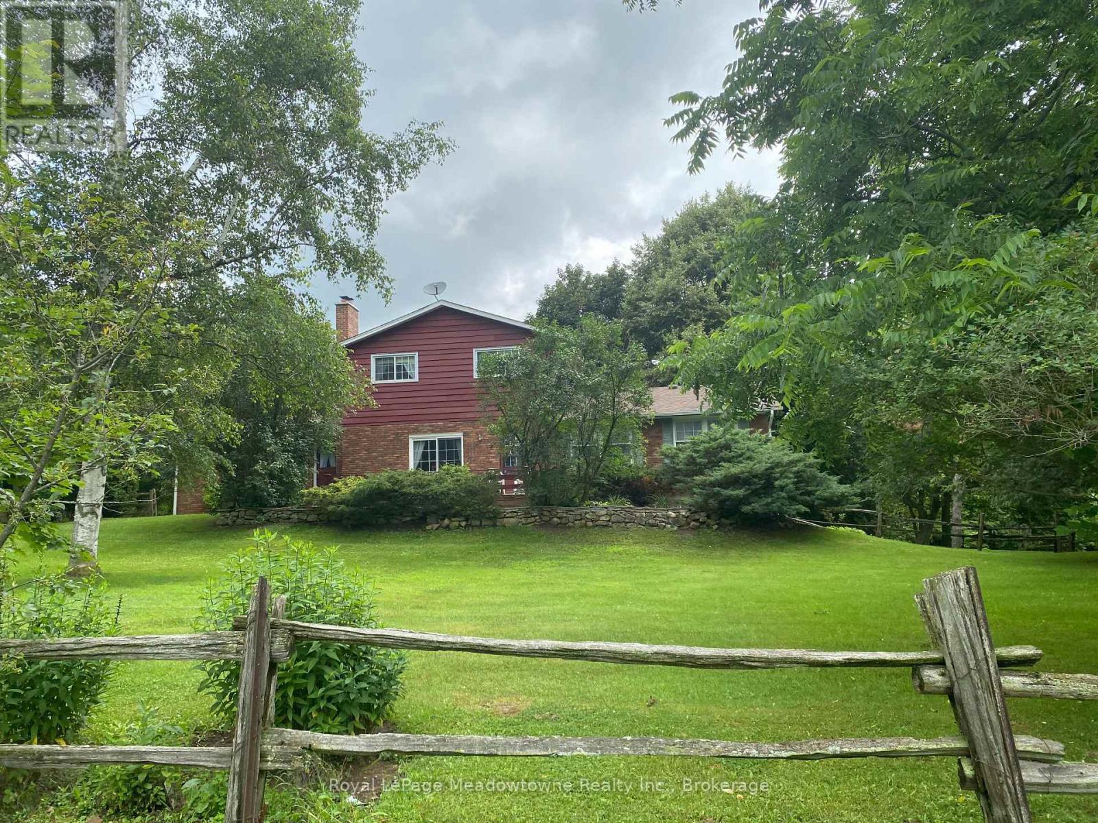 












12170 SIXTH LINE NASSAGAWEYA

,
Milton (NA Rural Nassagaweya),




Ontario
L7J2L7

