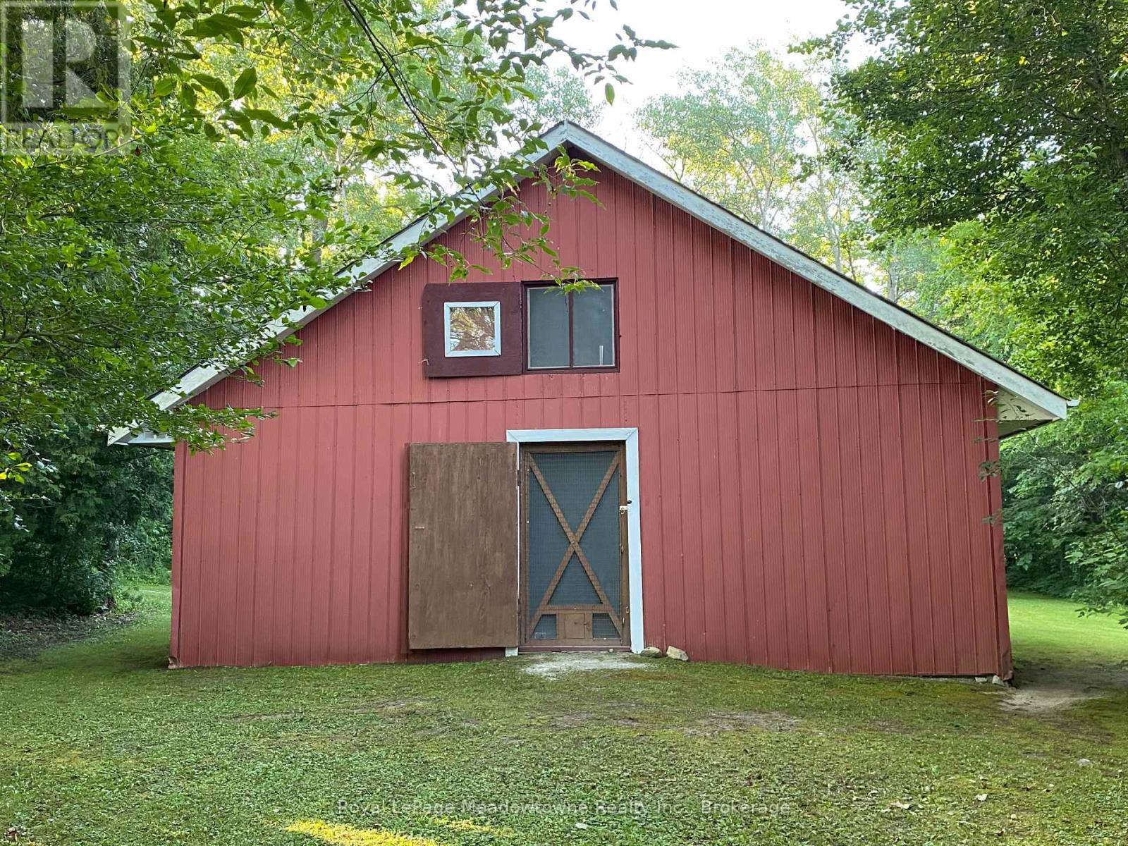 












12170 SIXTH LINE NASSAGAWEYA

,
Milton (NA Rural Nassagaweya),




Ontario
L7J2L7

